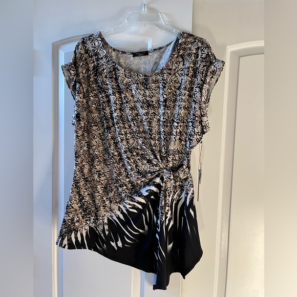 FYLO Tops - New top XL with gathered area